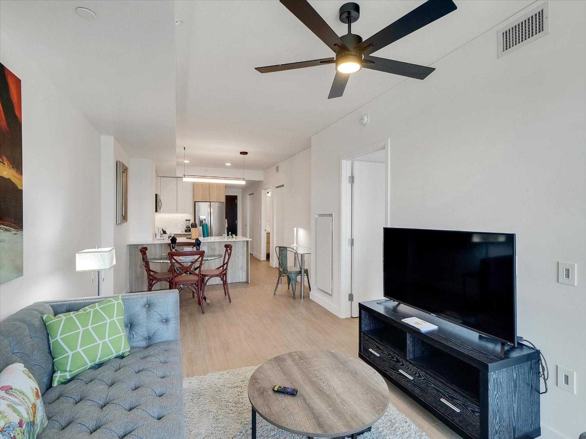 Global Luxury At Downtown Apartment *